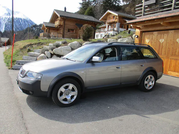 AUDI A6 Avant 2.7 T V6 30V Turbo quat.