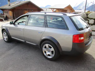 AUDI A6 Avant 2.7 T V6 30V Turbo quat.