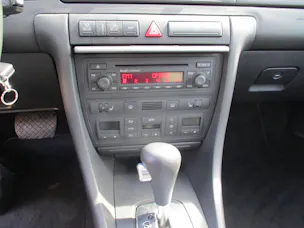 AUDI A6 Avant 2.7 T V6 30V Turbo quat.