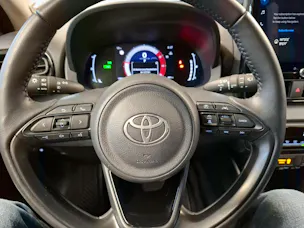 Toyota Yaris 1.5 VVT-i HSD Trend
