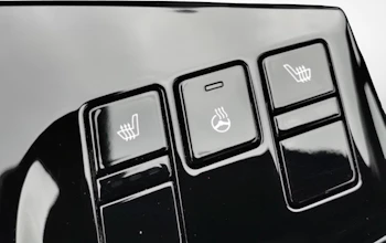 https://vehicle.imgix.net/4500417/a8a69b7f-bd7b-488e-93f9-446151fb24c1.jpg