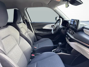 https://vehicle.imgix.net/4500437/664d3104-5411-4068-930c-02e128c75696.jpg
