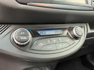 Toyota Yaris 1.5 VVT-i HSD Comfort