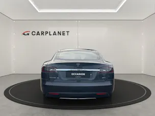 Tesla Model S 85 D