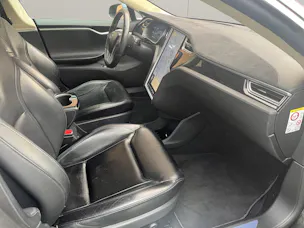 Tesla Model S 85 D