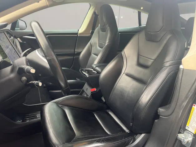 Tesla Model S 85 D