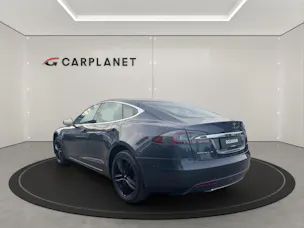 Tesla Model S 85 D