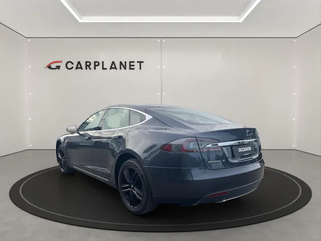 Tesla Model S 85 D