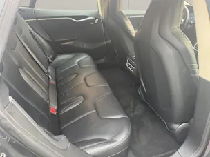 Tesla Model S 85 D