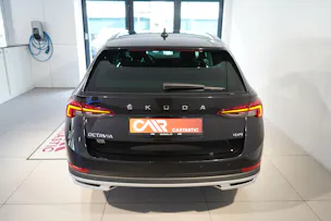 SKODA Octavia Scout 2.0 TDI 4x4 DSG