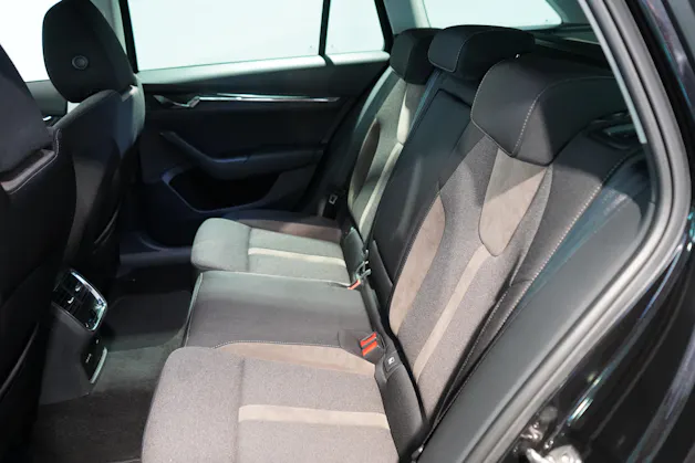 SKODA Octavia Scout 2.0 TDI 4x4 DSG