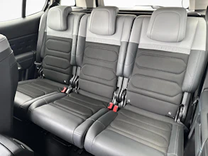 https://vehicle.imgix.net/4500721/fc7b0a80-03de-42a1-be75-c28aa070ea46.jpg