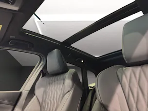 BMW 2er Reihe U06 Active Tourer 220i paddles