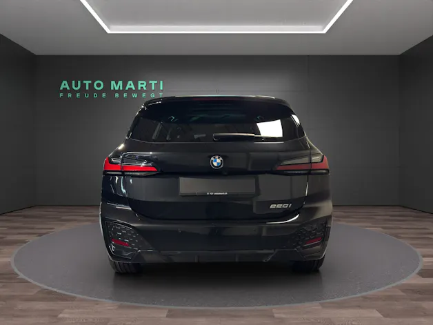 BMW 2er Reihe U06 Active Tourer 220i paddles