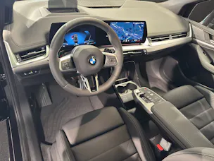 BMW 2er Reihe U06 Active Tourer 220i paddles