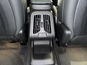 BMW 2er Reihe U06 Active Tourer 220i paddles