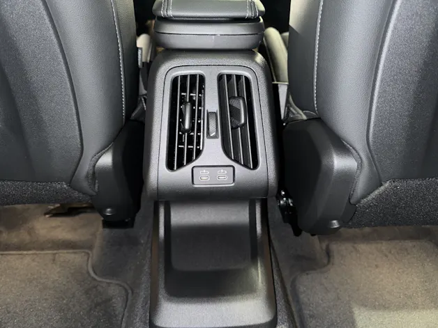 BMW 2er Reihe U06 Active Tourer 220i paddles