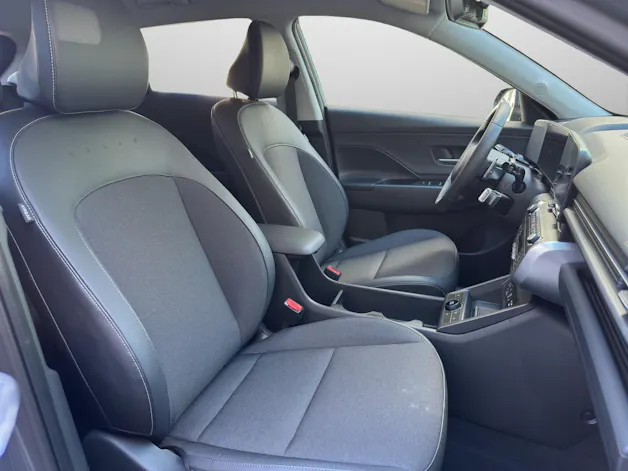 HYUNDAI Kona 65,4 kWh Electric Amplia inkl. Wärmepumpe MY26