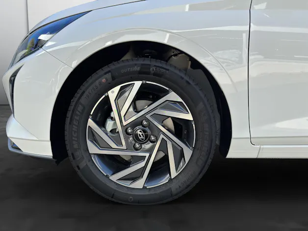 HYUNDAI i20 1.0 T-GDi Amplia Go Pack Safe Tec