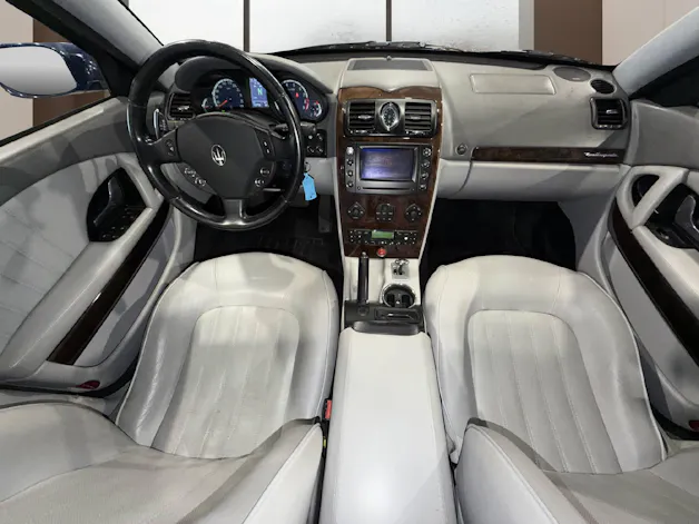 MASERATI Quattroporte 4.2 V8