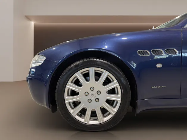 MASERATI Quattroporte 4.2 V8