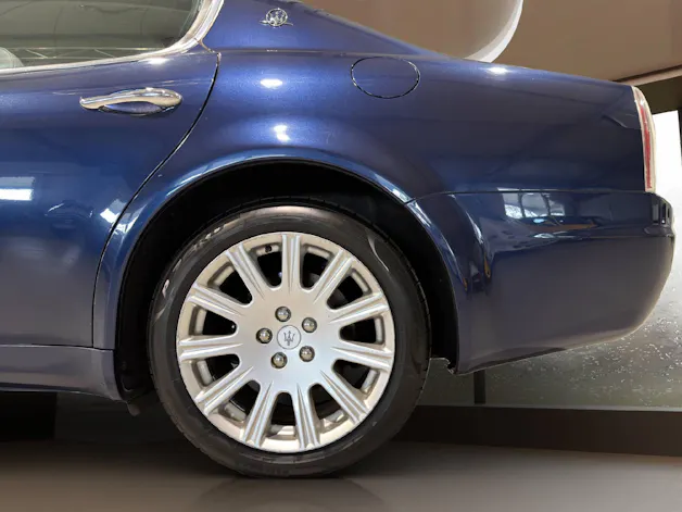 MASERATI Quattroporte 4.2 V8