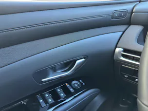 HYUNDAI Tucson 1.6 T-GDi HEV Vertex Sunroof Swiss Edition 4WD MY27