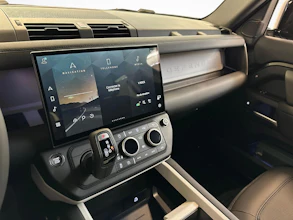 https://vehicle.imgix.net/4500842/939f8236-0967-4ecb-875a-b0019239340a.jpg