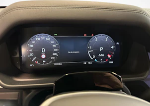 Fahrzeugbild LAND ROVER Defender 110 3.0 D I6 250 X-Dynamic SE