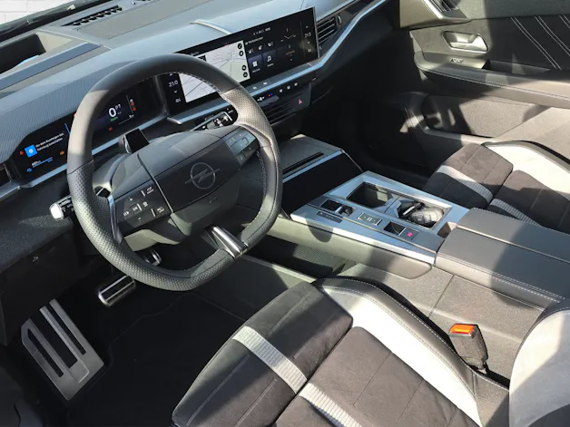 OPEL Grandland-e Ultimate AWD