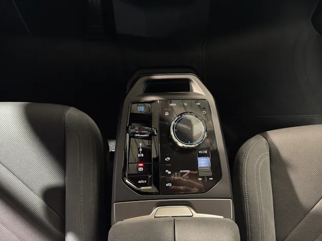 BMW iX I20 M70