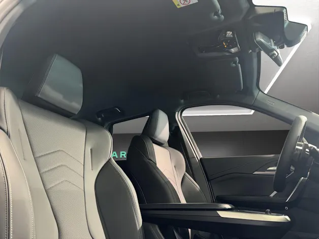 BMW X1 U11 20i sDrive paddles