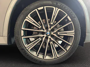 BMW X1 U11 20i sDrive paddles