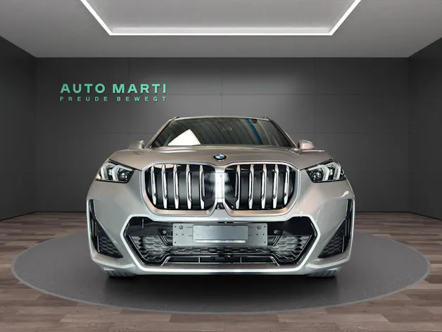 BMW X1 U11 20i sDrive paddles