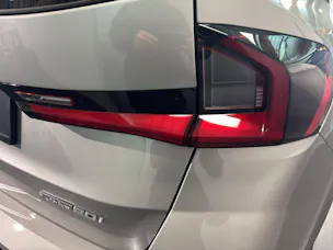 BMW X1 U11 20i sDrive paddles