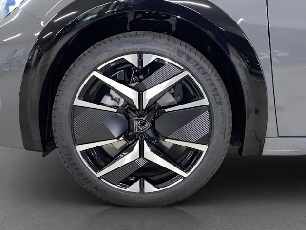 PEUGEOT 208 1.2 Hybrid 145 GT Exclusive