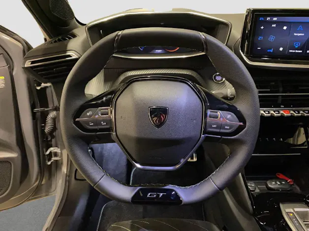 PEUGEOT 208 1.2 Hybrid 145 GT Exclusive