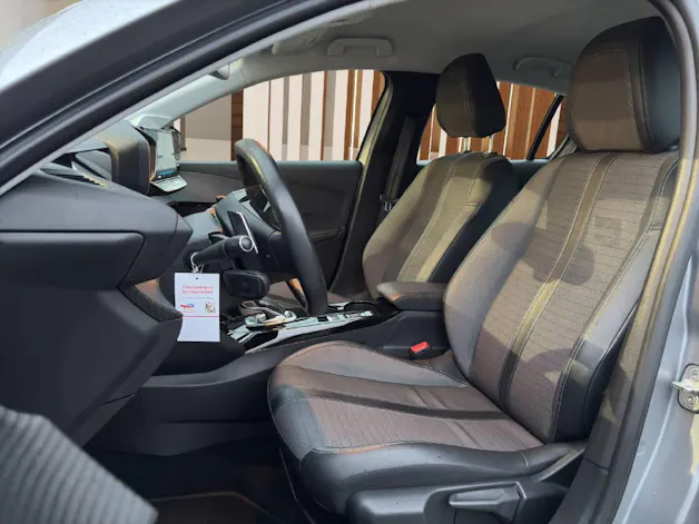 PEUGEOT 208 1.2 PureTech 130 Allure