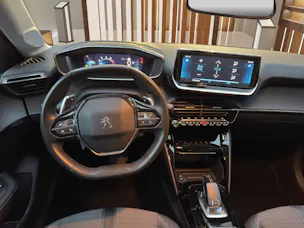 PEUGEOT 208 1.2 PureTech 130 Allure