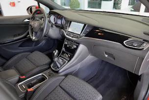 OPEL Astra 1.4i Turbo Dynamic