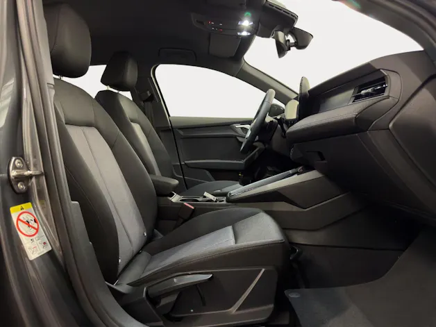 AUDI A3 Sportback TFSI 85 kW S line Ambition 116PS