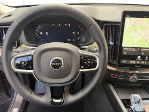 VOLVO XC60 2.0 B5 MH Plus Dark AWD