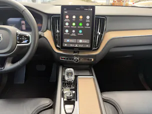 VOLVO XC60 2.0 B5 MH Plus Dark AWD
