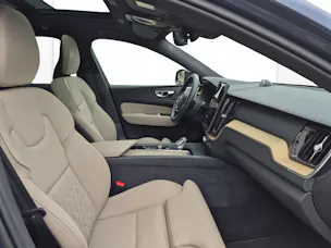 VOLVO XC60 2.0 T8 TE Ultra Dark eAWD