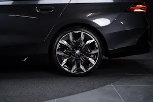 BMW 540d xDrive M Sport / Standheizung / 360°Kamera / Bowers&Wilkins / HeadUp