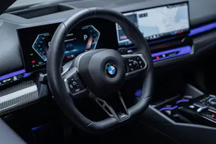 BMW 540d xDrive M Sport / Standheizung / 360°Kamera / Bowers&Wilkins / HeadUp
