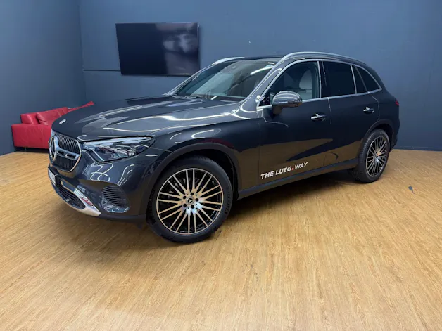 MERCEDES-BENZ GLC 220 d 4M - DISTRONIC / Head-Up Display / 360 Grad Kamera