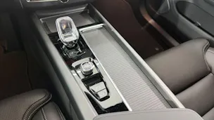 VOLVO XC60 2.0 T8 TE Ultra Dark eAWD