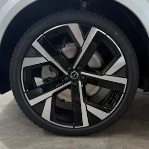 VOLVO XC60 2.0 T8 TE Ultra Dark eAWD
