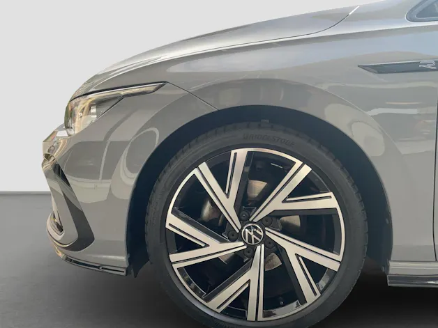 VW Golf 1.5 eTSI mHEV ACT R-Line DSG
